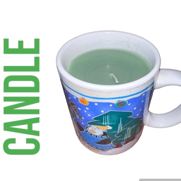 Christmas mug candle - 10oz - Picture 2 of 4